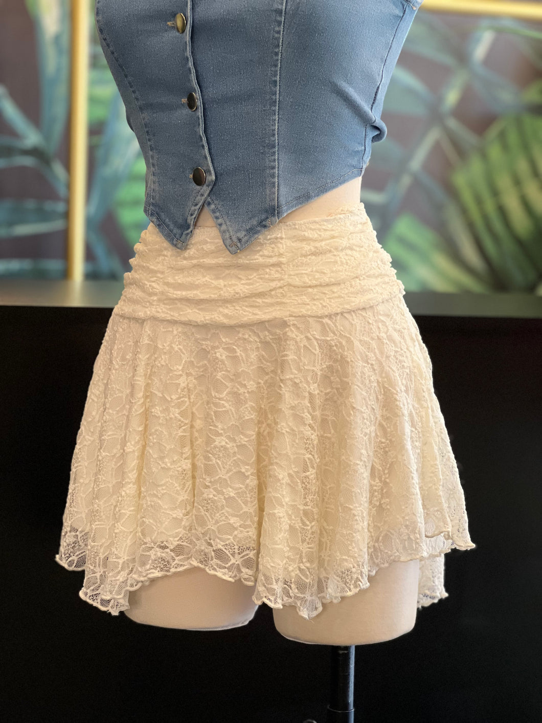LACE LOVE SKIRT