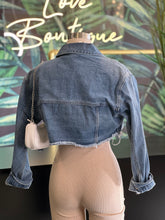 Load image into Gallery viewer, DENIM DARK CROP JACKET
