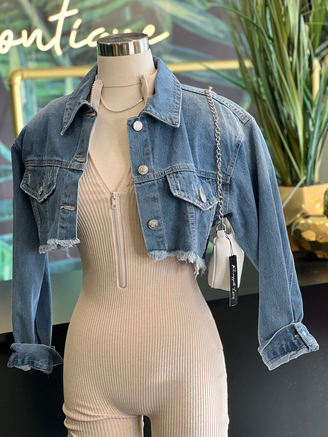 DENIM DARK CROP JACKET
