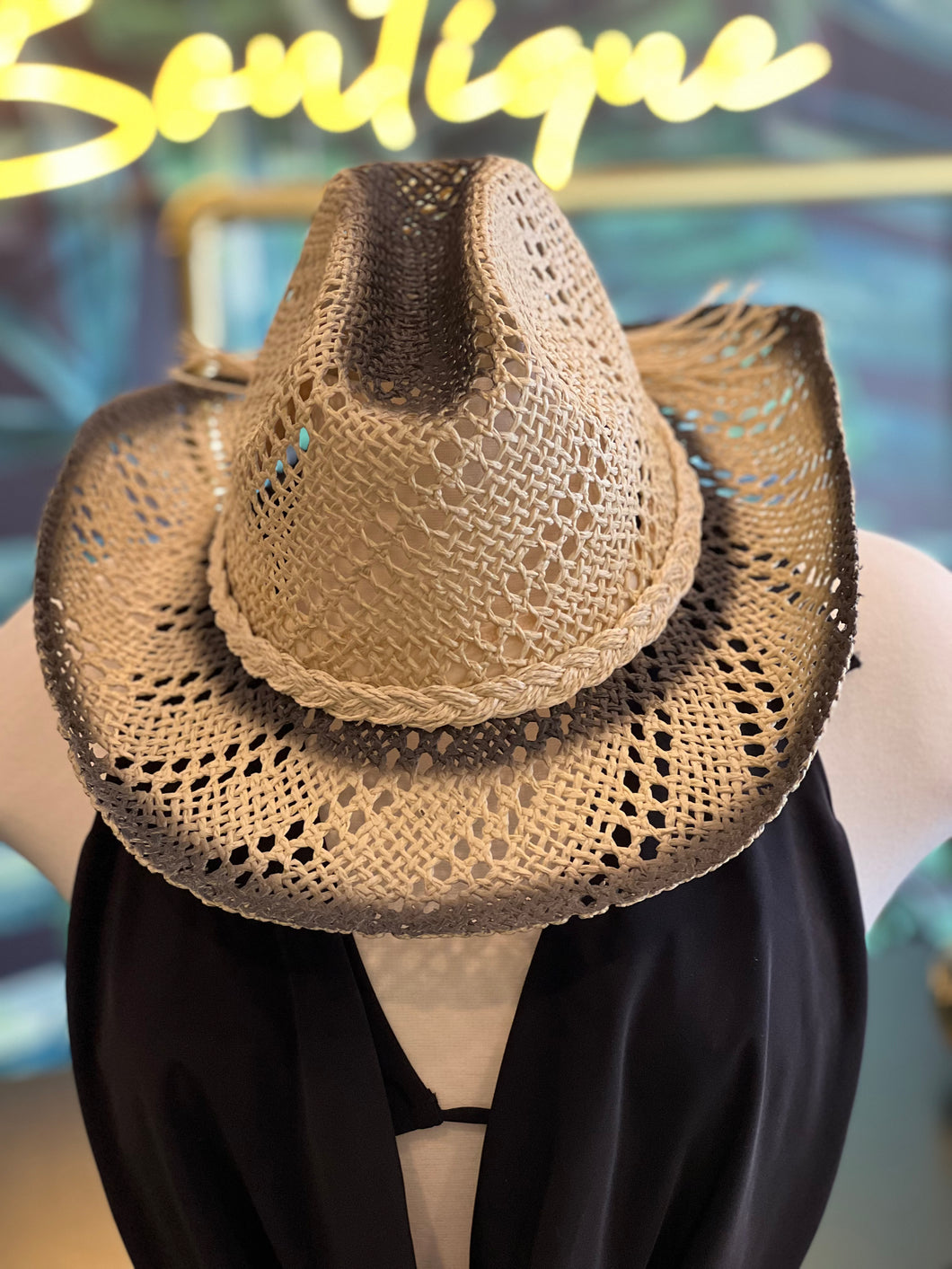 CALI LIVING HAT