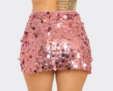 Load image into Gallery viewer, ON A DATE SKIRT
