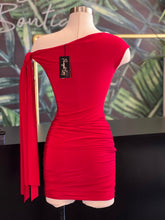 Load image into Gallery viewer, OFF SHOULDER LOVE TOP

