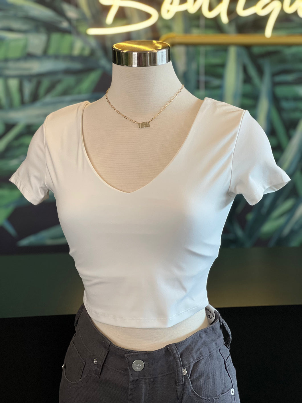 AVERY TOP