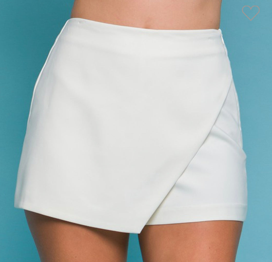 NOT ALONE SKORT